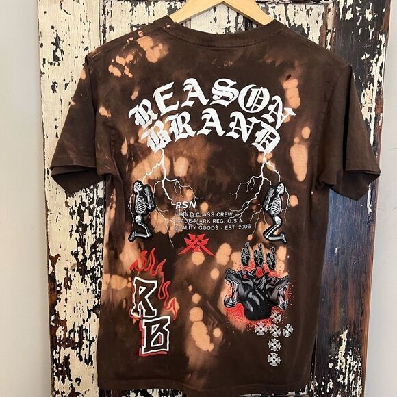 Reason Brand Men’s customized one of a kind T-shirt. - Picture 4 of 8